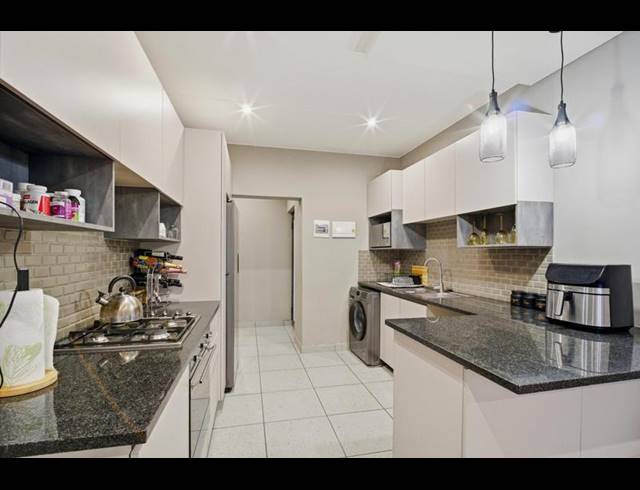 2 BEDROOM TOWNHOUSE FOR SALE IN FERNDALE